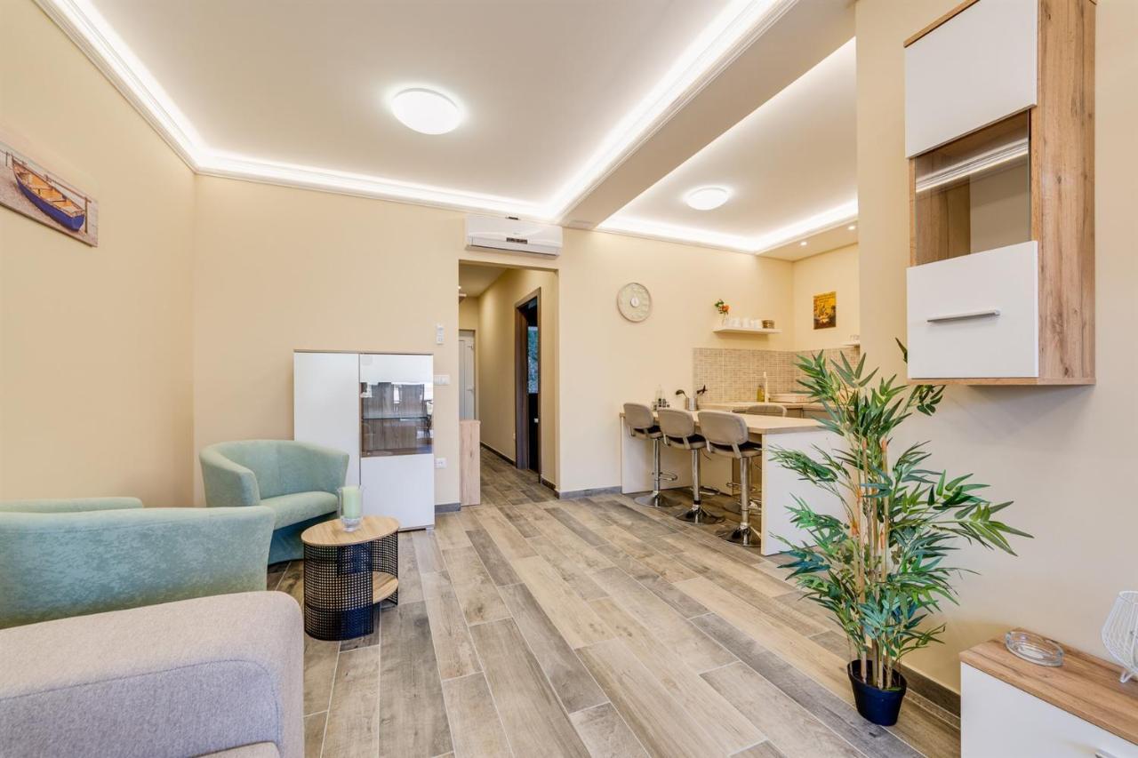 Forest Foeldvar Apartmanok By Bltn Balatonföldvár Buitenkant foto