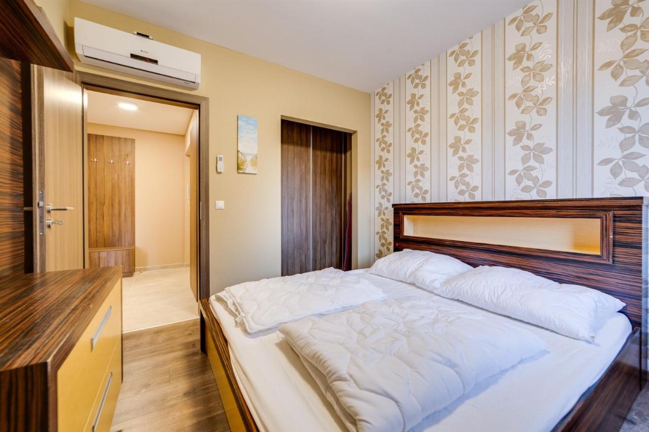Forest Foeldvar Apartmanok By Bltn Balatonföldvár Buitenkant foto