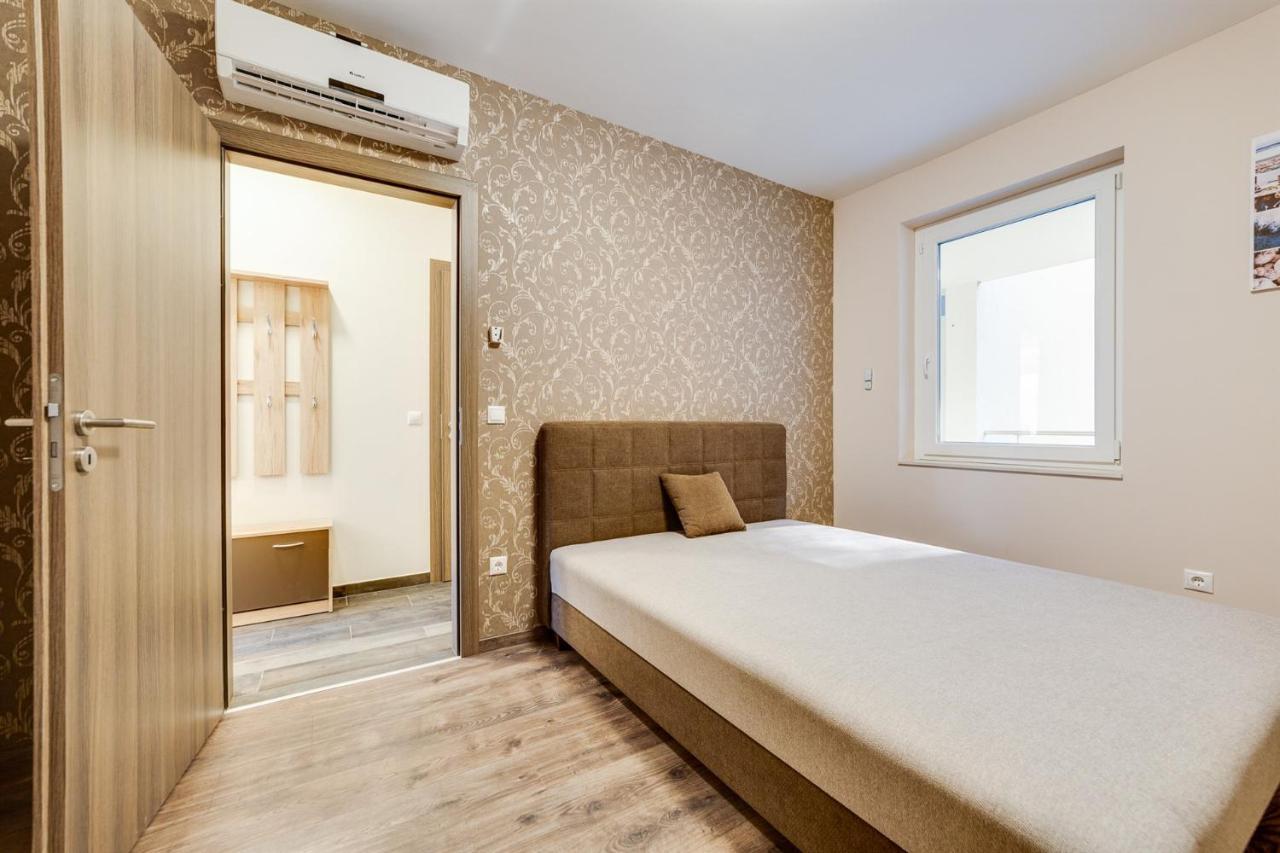 Forest Foeldvar Apartmanok By Bltn Balatonföldvár Buitenkant foto