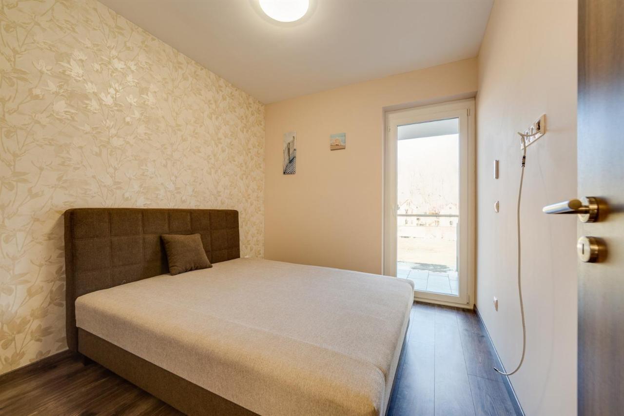 Forest Foeldvar Apartmanok By Bltn Balatonföldvár Buitenkant foto